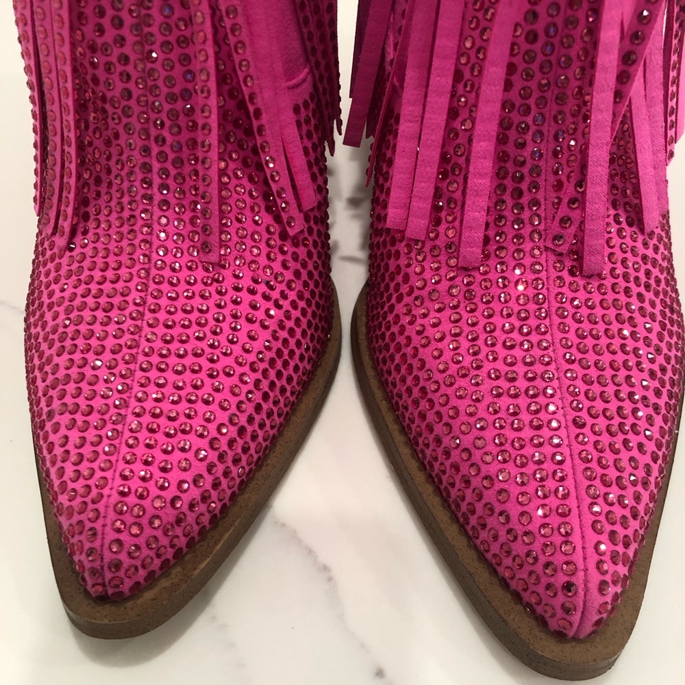 Jessica Simpson “Paredisa” Pink Fringe Heeled Boots. BRAND NEW. NEVER WORN. - Picture 3 of 8